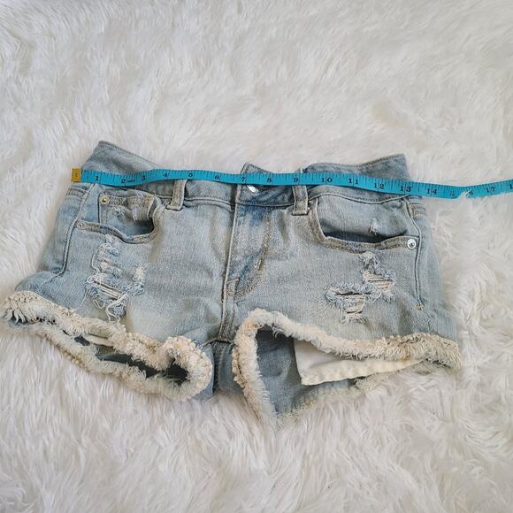 American Eagle Shortie Light Wash Bohemian Ruffle Denim Shorts Women's 00 - Picture 5 of 9